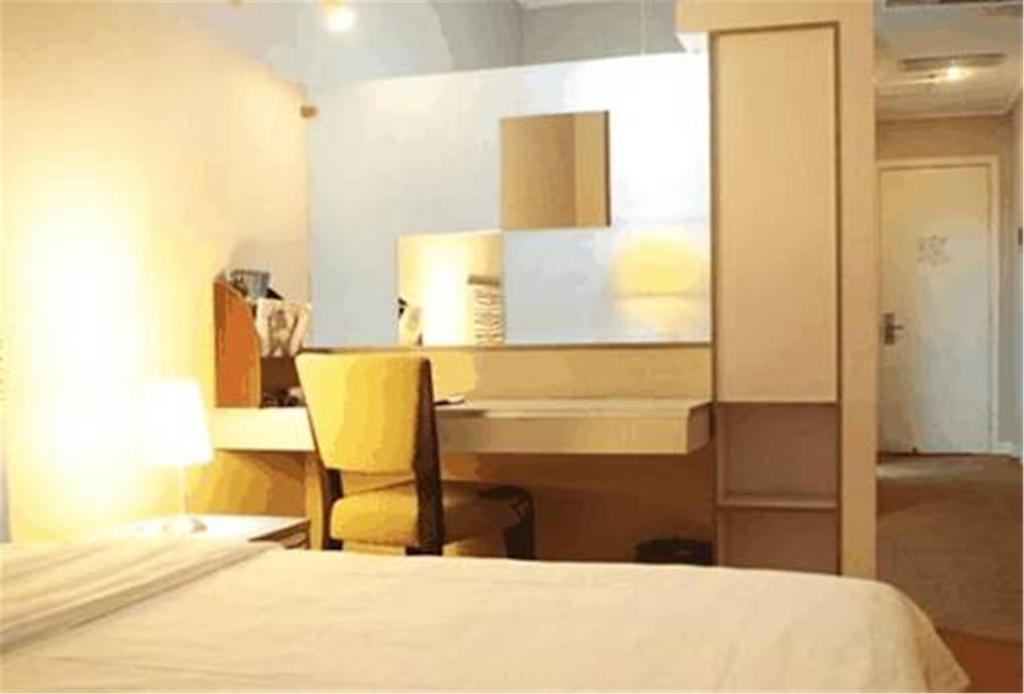 The Land Hotel 샹하이 외부 사진